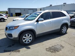 2013 Kia Sorento LX with VIN 5XYKTDA27DG323338, listed as a Copart auction lot 51637105 with 151,084 mi miles and Salvage title. Bid and sale history available at DreamBid. Image 1.