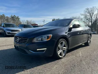 2015 Volvo S60 T5 Premier with VIN YV1612TB7F1305119, listed as a Copart auction lot 85914134 with 190,842 mi miles and Clean Title. Bid and sale history available at carsss.com. Image 2.