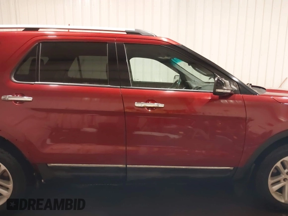 2014 Ford Explorer XLT z VIN 1FM5K8D8XEGA90167, wystawiony jako IAAI lot #41859401 z przebiegiem 126 082 mil mil oraz . Historia ofert i sprzedaży dostępna na DreamBid. Obrazek 14.
