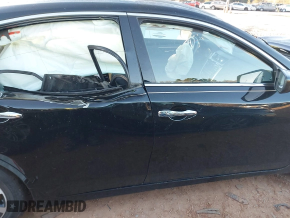 2018 Nissan Altima 2.5 S with VIN 1N4AL3AP7JC196940, listed as a IAAI auction lot 41767112 with 124,736 mi miles. Bid and sale history available at carsss.com. Image 12.