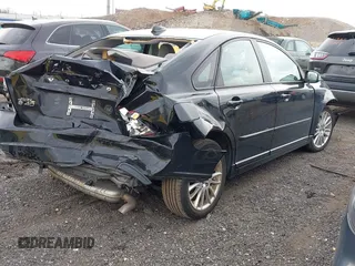 2009 Volvo S40 2.4L z VIN YV1MS390692463515, wystawiony jako IAAI lot #41977823 z przebiegiem 75 899 mil mil oraz . Historia ofert i sprzedaży dostępna na DreamBid. Obrazek 4.