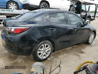 2016 Scion iA z VIN 3MYDLBZV3GY120380, wystawiony jako Copart lot #56506595 z przebiegiem 113 957 mil mil oraz Szkoda całkowita • Salvage title. Historia ofert i sprzedaży dostępna na DreamBid. Obrazek 3.