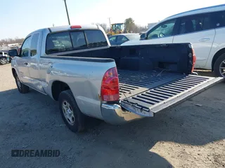 2006 Toyota Tacoma z VIN 5TETX22N26Z178272, wystawiony jako IAAI lot #41785344 z przebiegiem 414 561 mil mil oraz . Historia ofert i sprzedaży dostępna na DreamBid. Obrazek 3.