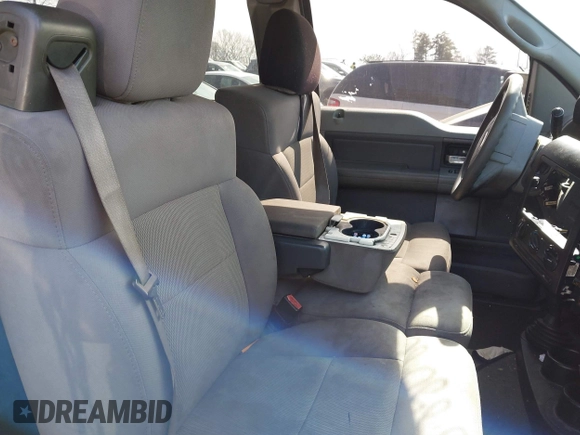 2005 Ford F-150 STX with VIN 1FTRX14WX5NA85043, listed as a IAAI auction lot 41585080 with 1 mi miles. Bid and sale history available at carsss.com. Image 5.