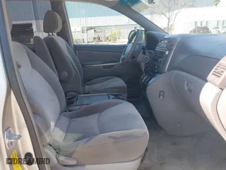 2008 Toyota Sienna CE with VIN 5TDZK23C48S161771, listed as a IAAI auction lot 41885633 with 231,322 mi miles. Bid and sale history available at carsss.com. Image 5.