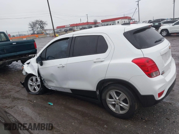 2021 Chevrolet Trax LS with VIN KL7CJKSB1MB310833, listed as a IAAI auction lot 41544231 with 1 mi miles. Bid and sale history available at carsss.com. Image 14.