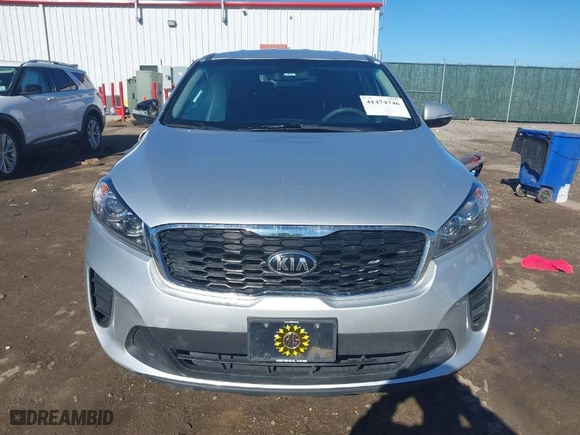 2019 Kia Sorento LX V6 with VIN 5XYPG4A52KG564094, listed as a IAAI auction lot 41474746 with NaN miles. Bid and sale history available at carsss.com. Image 12.