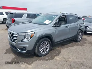 2023 GMC Terrain SLT z VIN 3GKALPEG9PL229000, wystawiony jako IAAI lot #42224089 z przebiegiem 36 557 mil mil oraz . Historia ofert i sprzedaży dostępna na DreamBid. Obrazek 19.