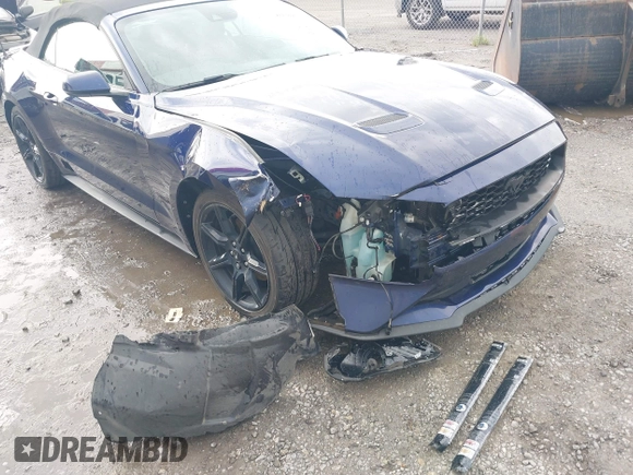 2020 Ford Mustang EcoBoost z VIN 1FATP8UH8L5106720, wystawiony jako IAAI lot #42128952 z przebiegiem 102 234 mil mil oraz . Historia ofert i sprzedaży dostępna na DreamBid. Obrazek 6.