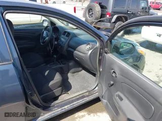 2015 Nissan Versa SV with VIN 3N1CN7AP2FL928118, listed as a IAAI auction lot 41724808 with 173,808 mi miles. Bid and sale history available at carsss.com. Image 5.
