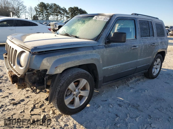 2013 Jeep Patriot Latitude with VIN 1C4NJPFA8DD193900, listed as a Copart auction lot 42430105 with 155,223 mi miles and Salvage Title. Bid and sale history available at carsss.com. Image 1.