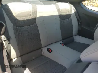 2013 Hyundai Genesis Coupe Premium z VIN KMHHT6KD7DU099360, wystawiony jako Copart lot #56168185 z przebiegiem 121 118 mil mil oraz Szkody całkowita. Historia ofert i sprzedaży dostępna na DreamBid. Obrazek 10.