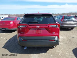 2021 Toyota RAV4 XLE with VIN 2T3P1RFVXMW182553, listed as a IAAI auction lot 41813642 with 37,722 mi miles. Bid and sale history available at carsss.com. Image 16.