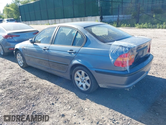 2004 BMW 3 Series 325xi with VIN WBAEU33434PM59530, listed as a IAAI auction lot 42310083 with Not provided miles and . Bid and sale history available at DreamBid. Image 3.