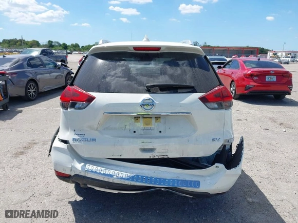 2019 Nissan Rogue SV with VIN JN8AT2MT4KW261907, listed as a IAAI auction lot 41828374 with NaN miles. Bid and sale history available at carsss.com. Image 6.