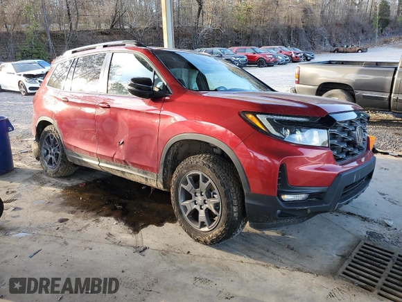 2024 Honda Passport TrailSport with VIN 5FNYF8H64RB019688, listed as a Copart auction lot 45953795 with 14,943 mi miles and Salvage title. Bid and sale history available at DreamBid. Image 4.