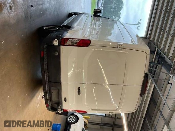 2019 Ford Transit z VIN 1FTYR2XM6KKB30191, wystawiony jako IAAI lot #42581222 z przebiegiem 115 497 mil mil oraz . Historia ofert i sprzedaży dostępna na DreamBid. Obrazek 1.