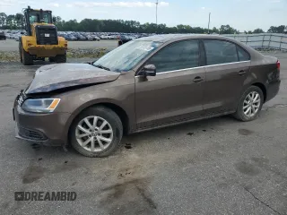 2013 Volkswagen Jetta SE with VIN 3VWDP7AJ9DM423270, listed as a Copart auction lot 55735185 with 142,118 mi miles and Salvage title. Bid and sale history available at DreamBid. Image 1.