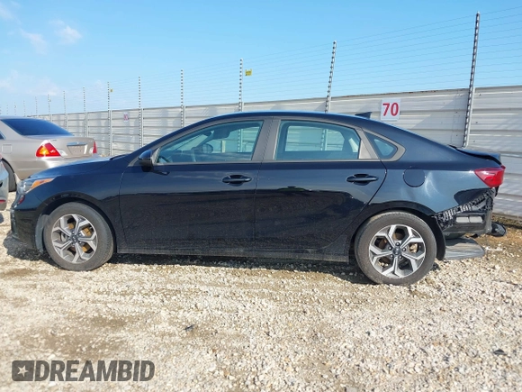 2021 Kia Forte FE with VIN 3KPF24AD1ME341918, listed as a IAAI auction lot 40142663 with 74,715 mi miles and . Bid and sale history available at carsss.com. Image 14.