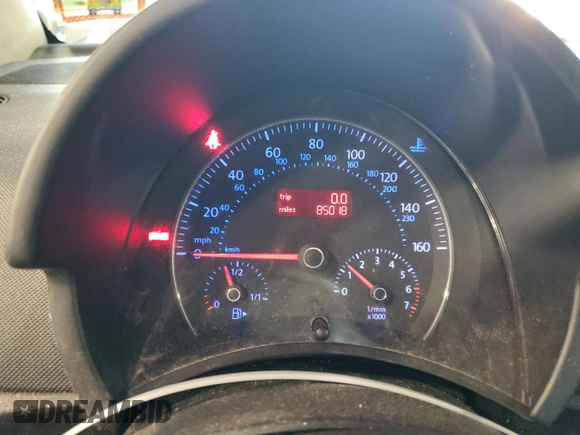 2006 Volkswagen Beetle with VIN 3VWRG31Y56M322614, listed as a Copart auction lot 60537135 with 85,018 mi miles and Salvage title. Bid and sale history available at DreamBid. Image 9.