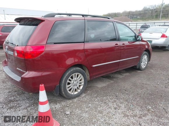 2007 Toyota Sienna XLE with VIN 5TDZK22C07S070576, listed as a IAAI auction lot 42043730 with 251,951 mi miles. Bid and sale history available at carsss.com. Image 4.