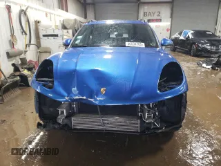 2018 Porsche Macan with VIN WP1AA2A50JLB07247, listed as a Copart auction lot 46534705 with 101,416 mi miles and Salvage Title. Bid and sale history available at carsss.com. Image 5.