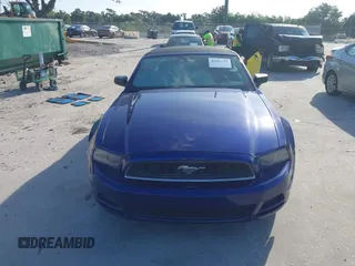2014 Ford Mustang V6 с VIN 1ZVBP8EMXE5232157, выставлен на аукционе IAAI как лот 42681349 с пробегом 158 472 миль миль и . История ставок и продаж доступна на DreamBid. Изображение 13.