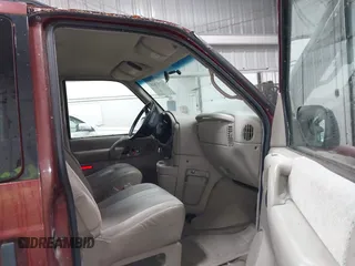 1998 Chevrolet Astro with VIN 1GNEL19W3WB115660, listed as a IAAI auction lot 42141028 with 95,538 mi miles. Bid and sale history available at carsss.com. Image 5.