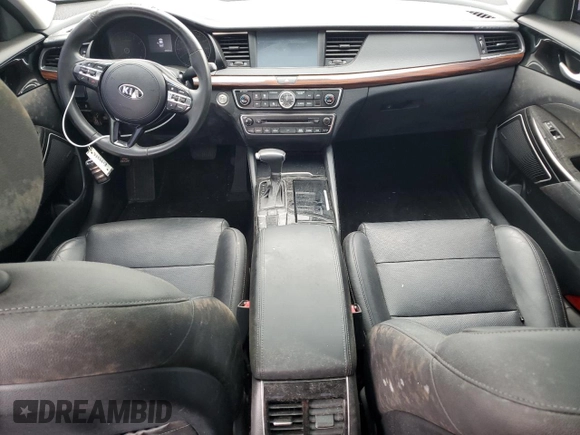 2017 Kia Cadenza Premium with VIN KNALC4J18H5089976, listed as a Copart auction lot 85699714 with 43,222 mi miles and Clean Title. Bid and sale history available at carsss.com. Image 8.