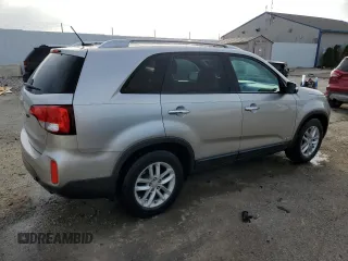 2015 Kia Sorento LX with VIN 5XYKTCA65FG551810, listed as a Copart auction lot 51372085 with 85,377 mi miles and Salvage Title. Bid and sale history available at DreamBid. Image 3.