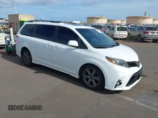 2019 Toyota Sienna SE с VIN 5TDXZ3DCXKS993095, выставлен на аукционе IAAI как лот 42023102 с пробегом 83 962 миль миль и . История ставок и продаж доступна на DreamBid. Изображение 1.