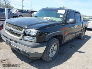 2005 Chevrolet Silverado 1500 LS with VIN 2GCEK13TX51227445, listed as a IAAI auction lot 41953780 with 231,860 mi miles. Bid and sale history available at carsss.com. Image 2.