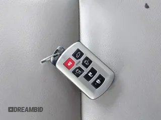 2017 Toyota Sienna XLE с VIN 5TDDZ3DC9HS159153, выставлен на аукционе IAAI как лот 41350390 с пробегом 110 715 миль миль и . История ставок и продаж доступна на DreamBid. Изображение 11.