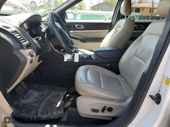2019 Ford Explorer XLT с VIN 1FM5K8DH9KGB39466, выставлен на аукционе Copart как лот 57550685 с пробегом 105 121 миль миль и Списание • Salvage title. История ставок и продаж доступна на DreamBid. Изображение 7.