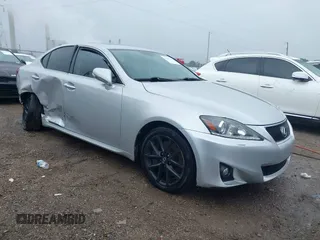 2012 Lexus IS 350 z VIN JTHCE5C22C5002735, wystawiony jako IAAI lot #42295104 z przebiegiem 253 853 mil mil oraz . Historia ofert i sprzedaży dostępna na DreamBid. Obrazek 1.