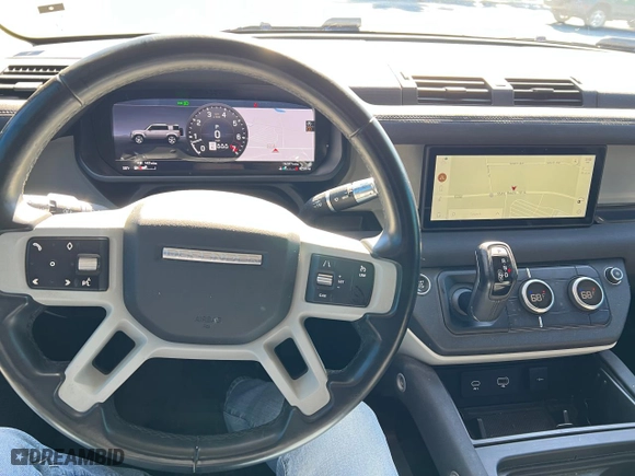 2020 Land Rover Defender S with VIN SALEJ7EX8L2019947, listed as a Copart auction lot 48011115 with NaN miles and Clean Title. Bid and sale history available at carsss.com. Image 7.