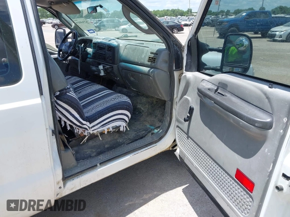 2003 Ford F-250 XL with VIN 1FTNX20FX3EA35282, listed as a IAAI auction lot 42564019 with 527,619 mi miles and . Bid and sale history available at DreamBid. Image 5.