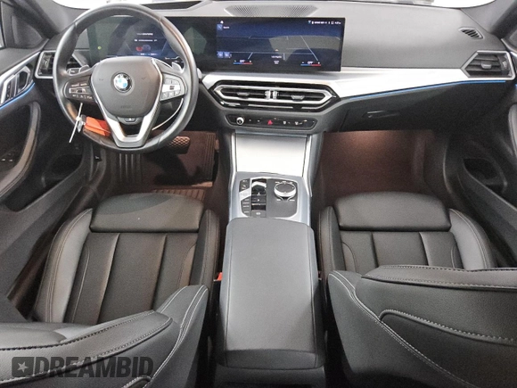 2024 BMW 4 Series 430i z VIN WBA53AP07RCN92336, wystawiony jako Copart lot #83991154 z przebiegiem 28 581 mil mil oraz Czysty tytuł • Clean title. Historia ofert i sprzedaży dostępna na DreamBid. Obrazek 8.