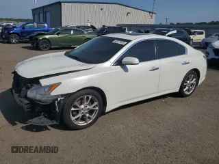 2013 Nissan Maxima SV with VIN 1N4AA5AP9DC835258, listed as a Copart auction lot 62027925 with 113,664 mi miles and Salvage title. Bid and sale history available at DreamBid. Image 1.