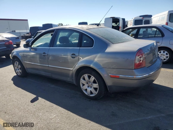 2003 Volkswagen Passat GLX with VIN WVWRH63B43P342403, listed as a Copart auction lot 76988364 with 156,002 mi miles and Salvage Title. Bid and sale history available at carsss.com. Image 2.