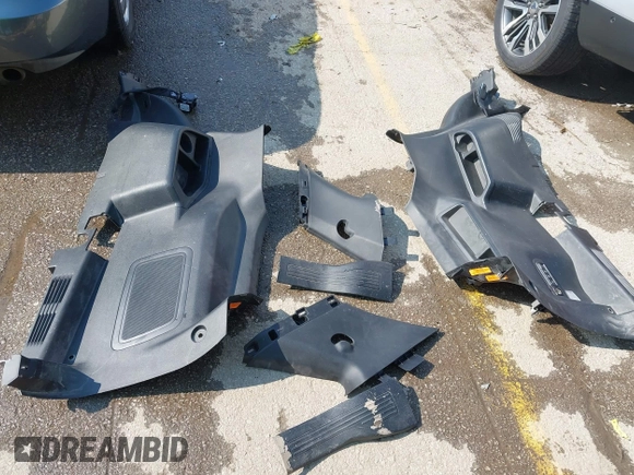 2017 Ford Explorer Platinum с VIN 1FM5K8HT6HGD17843, выставлен на аукционе IAAI как лот 42389653 с пробегом 135 820 миль миль и . История ставок и продаж доступна на DreamBid. Изображение 12.