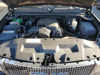 2008 GMC Sierra Denali z VIN 2GTEK638181293220, wystawiony jako Copart lot #85808684 z przebiegiem 114 072 mil mil oraz Czysty tytuł • Clean title. Historia ofert i sprzedaży dostępna na DreamBid. Obrazek 13.