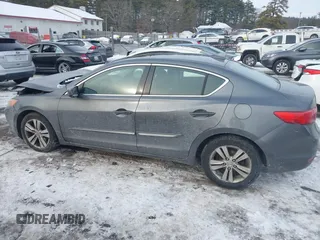 2013 Acura ILX with VIN 19VDE1F37DE022142, listed as a IAAI auction lot 41543026 with 152,967 mi miles. Bid and sale history available at carsss.com. Image 14.