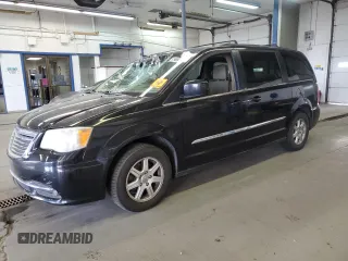 2011 Chrysler Town & Country Touring z VIN 2A4RR5DGXBR675343, wystawiony jako Copart lot #55697485 z przebiegiem 117 783 mil mil oraz Szkoda całkowita • Salvage title. Historia ofert i sprzedaży dostępna na DreamBid. Obrazek 1.