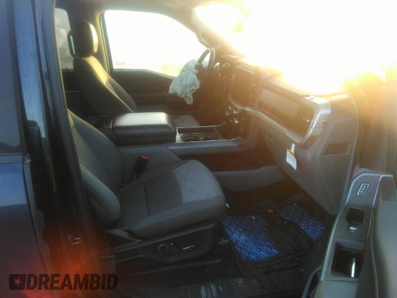 2021 Ford F-150 XL with VIN 1FTEW1C51MFC47404, listed as a IAAI auction lot 41846290 with 107,452 mi miles and . Bid and sale history available at carsss.com. Image 5.