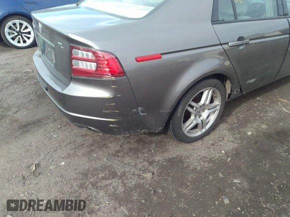 2007 Acura TL with VIN 19UUA66237A047393, listed as a IAAI auction lot 38734178 with 999,999 mi miles. Bid and sale history available at carsss.com. Image 6.