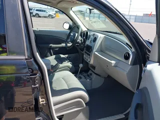 2006 Chrysler PT Cruiser Touring z VIN 3A8FY58B36T273931, wystawiony jako IAAI lot #42170876 z przebiegiem 76 162 mil mil oraz . Historia ofert i sprzedaży dostępna na DreamBid. Obrazek 5.