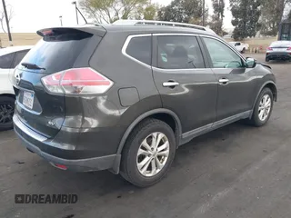 2015 Nissan Rogue SL with VIN 5N1AT2MT7FC802043, listed as a IAAI auction lot 41535141 with 126,579 mi miles. Bid and sale history available at carsss.com. Image 4.