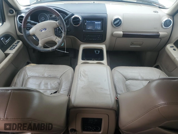 2005 Ford Expedition Limited с VIN 1FMFU19575LA09329, выставлен на аукционе Copart как лот 54585345 с пробегом 264 703 миль миль и Списание • Salvage title. История ставок и продаж доступна на DreamBid. Изображение 8.