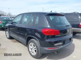 2012 Volkswagen Tiguan SE with VIN WVGAV7AXXCW526403, listed as a IAAI auction lot 41852974 with 125,376 mi miles and . Bid and sale history available at DreamBid. Image 3.